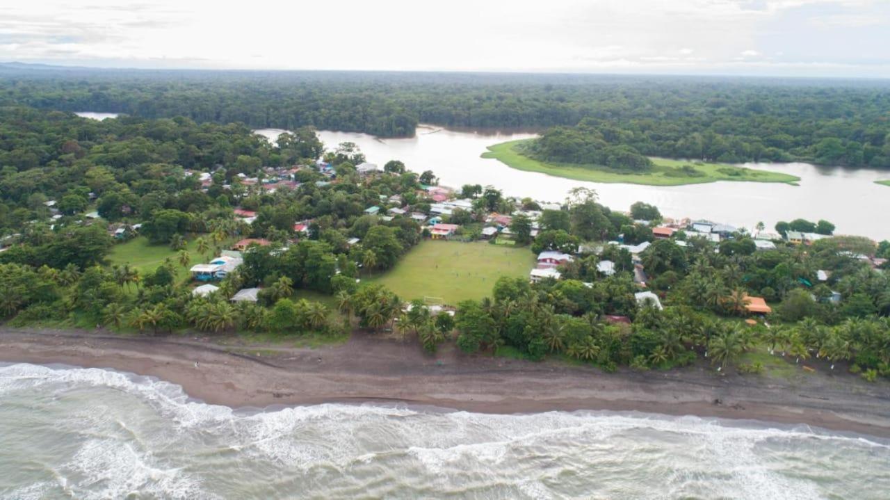 Casa Chilamates Tortuguero Exterior photo